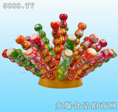 ���J����P