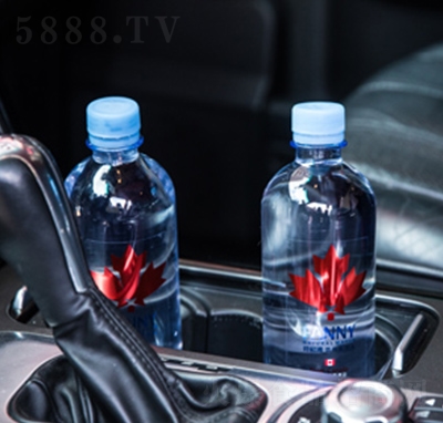 ���ឳ�M����Ȼ��õVȪˮ