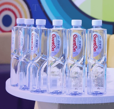 �ٚqɽ��Ȼ�VȪˮƿ�bˮ570ml