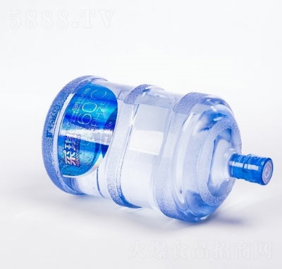 ����С���ӈFͰ�bˮ