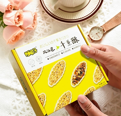 ���}��С����