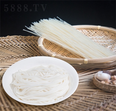 ���׸��׷۹�����ɫ��ʳ�V���׷��׾���·��ɢ�b