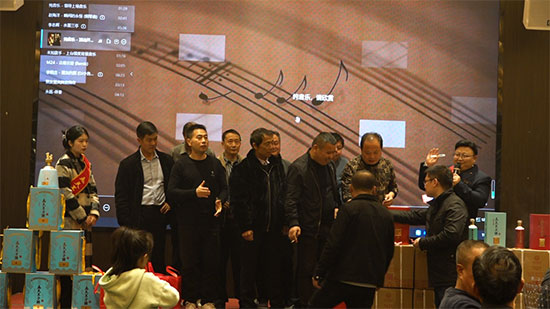 ͸�^Ʒ�b��(hu��)���w�����ӾƘI(y��) ���u�����I(l��ng)�㡱����