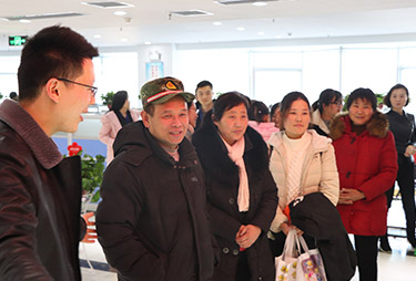 �íh(hu��n)�����ù�������ĸ�������T����ĸ���^�𱬾W(w��ng)��