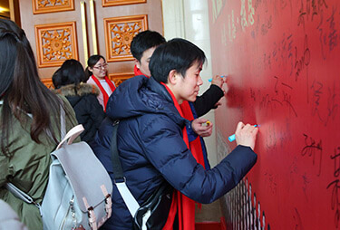 �t̺�㣬��10������ĸ�����������y����˲�g��